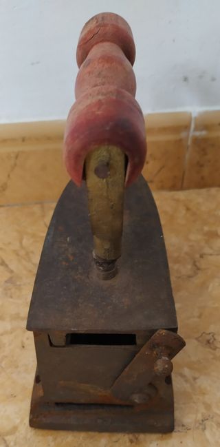 Antigua Plancha carbón 
