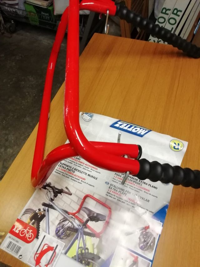 Supporto 2 biciclette muro 