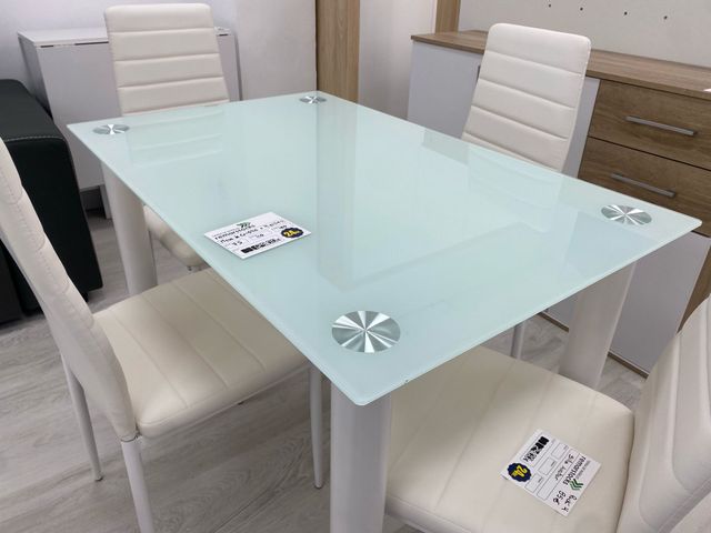 Mesa comedor blanca 110x70 con 4 Sillas Nuevas