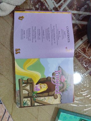 Libro en ingles para niños: NINE DISNEY PRINCESS 