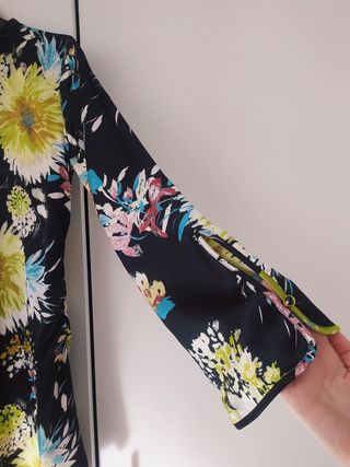 Vestido de zara en plena tendencia a estrenar.