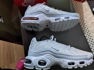 Zapatillas nike auténticas.