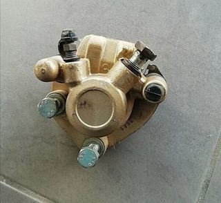 Pinza freno anteriore Peugeot trekker 50