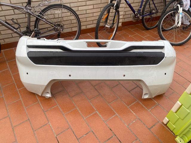 Paragolpes Nissan Blanco