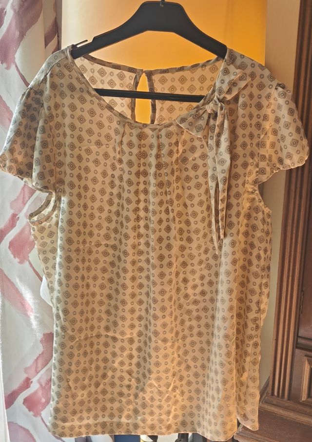 Blusa estampada lazo