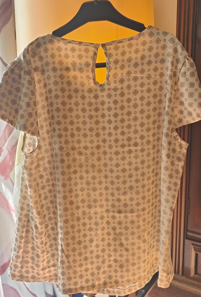 Blusa estampada lazo