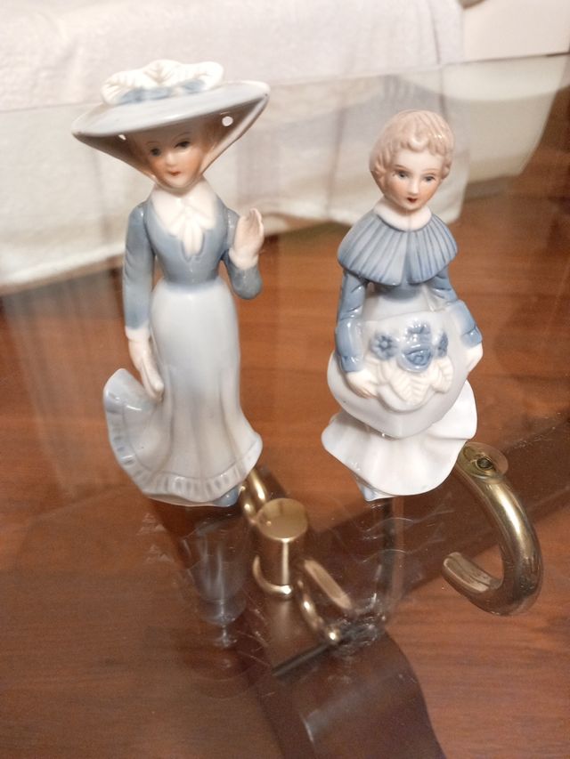 Statuine in porcellana vintage