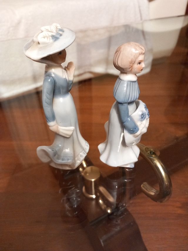 Statuine in porcellana vintage