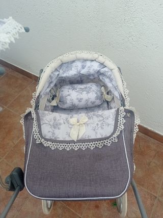 Carrito de muñecas 