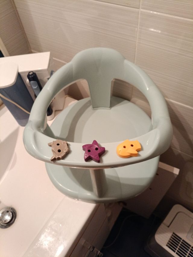 Asiento de bebe para baño