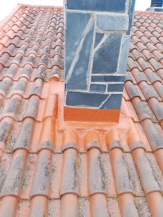 GOTERAS EN TEJADO FILTRACIÓN 