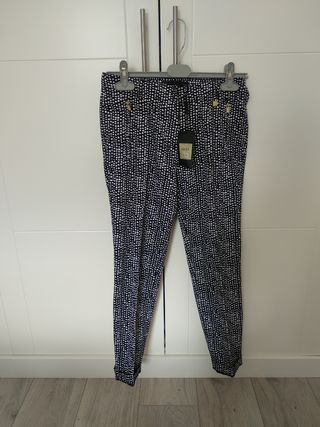 Pantalón sin estrenar. SFERA