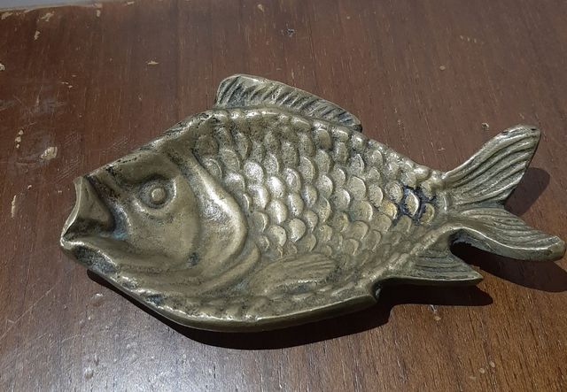 Animale pesce ottone