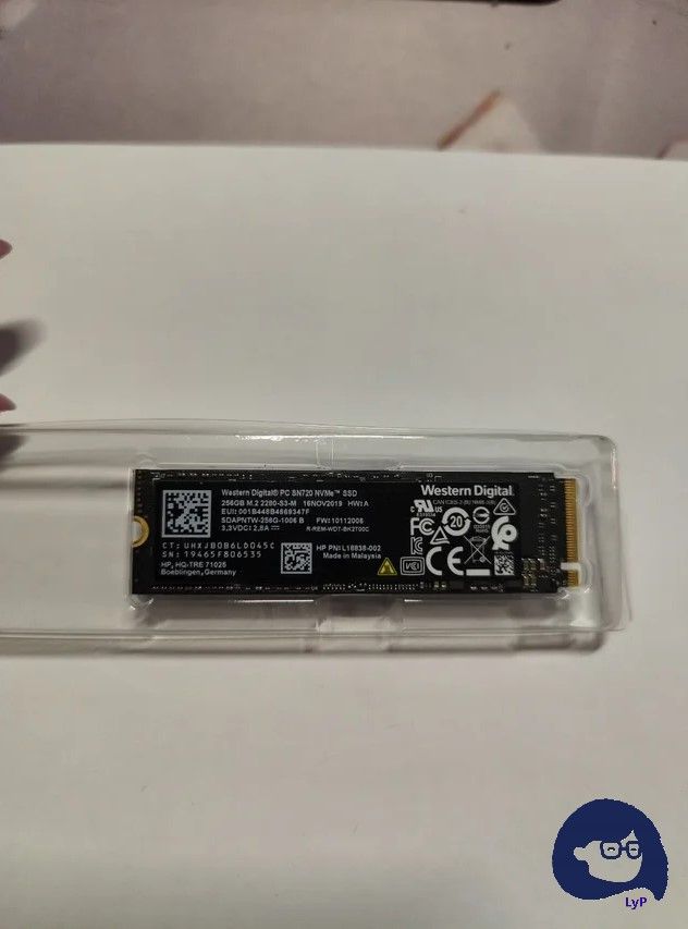 D8 - LyP - Disco duro SSD M.2 NVMe WD 256GB