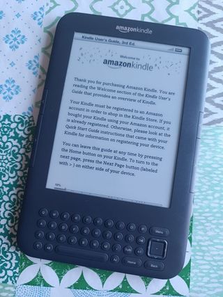 libro ebook Amazon kindle keyboard 3G