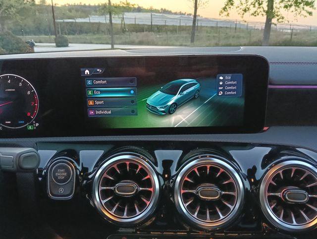 Mercedes-Benz Clase CLA 2023