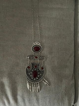 Collar plateado 