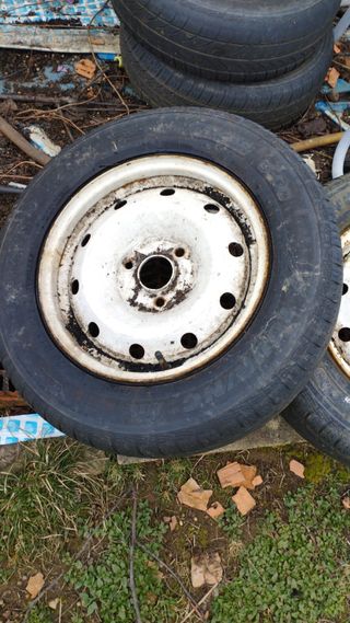 Ruedas 3 tornillos