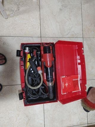 TALADRO PERFORADOR HILTI DD EC-1
