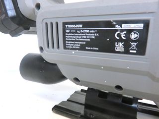 CALADORA SIERRA BATERIA TITAN TTIB66JSW 12V 57060