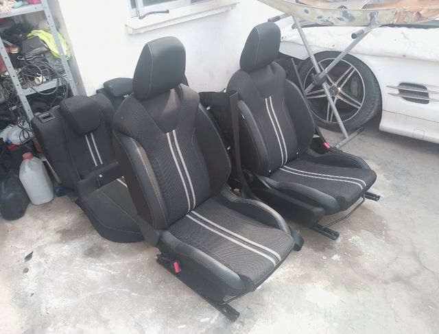 Opel Corsa GS Asientos deportivos 2024