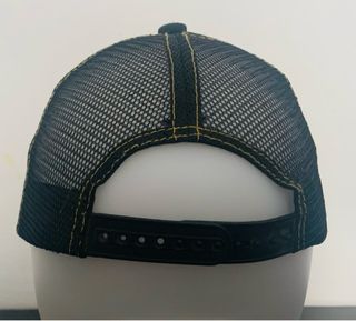 Gorra Trucker negra Bola de dragón saiyan goku