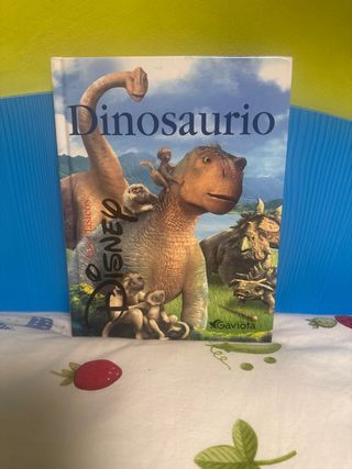 Dinosaurio (Clásicos Disney) (Spanish Edition)