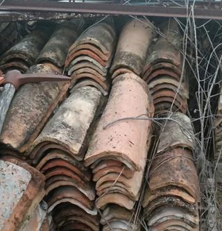 Tejas Árabes antiguas en buen estado 1