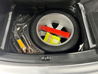 Audi A8 4.2 QUATTRO TIPTRONIC V8 340cv – SÓLO 49.000km