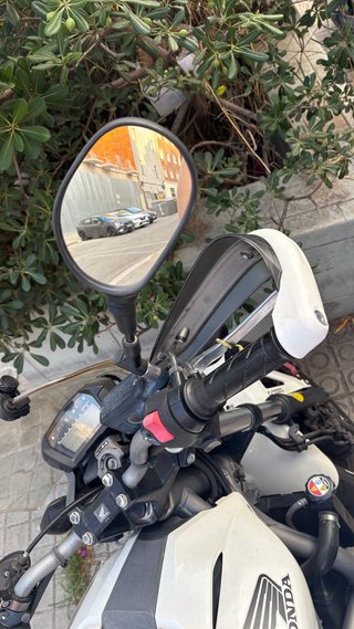Motocicleta Honda nc700s abs