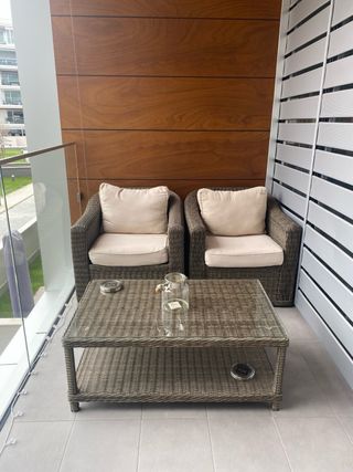 Sillones y mesa jardin