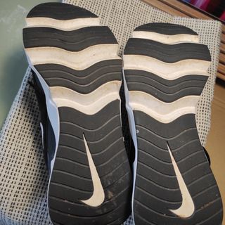 Zapatillas Nike mujer RYZ negra 