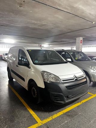 Garaje en venta en Can Calders - Mas Lluí - Roses Castellbell en Sant Feliu de Llobregat