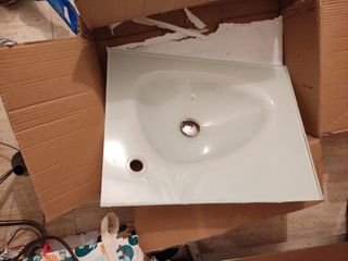 Lavabo de metraquilato con soporte metálico