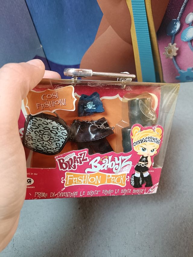 Bratz BabyZ Fashion Pack Gig Rock Style 