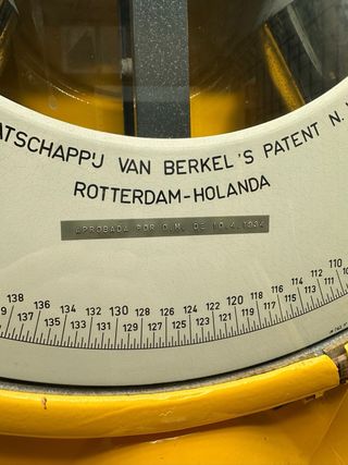 Balança Berkel Industrial 250 kg antiga