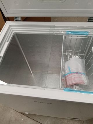 Congelatore a pozzetto Brandt 150 l. BFK151 ESW