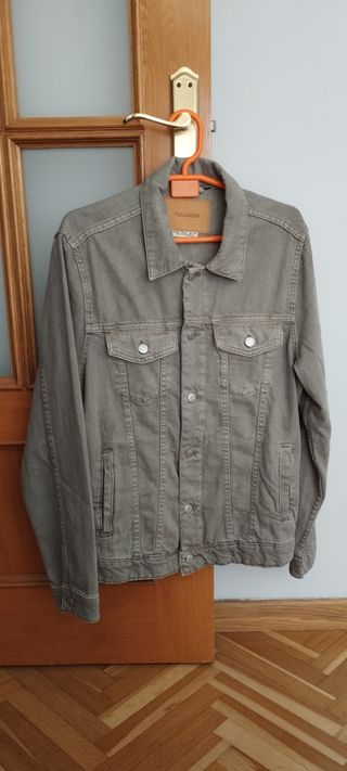 Cazadora vaquera gris talla M (Pull&Bear)
