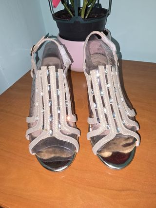 SANDALIAS SIN ESTRENAR NÚMERO 36.MARCA PRESTIGIO