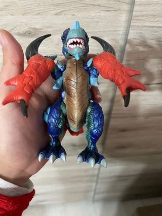 Dinofroz TRex Gladiator e Omaggi