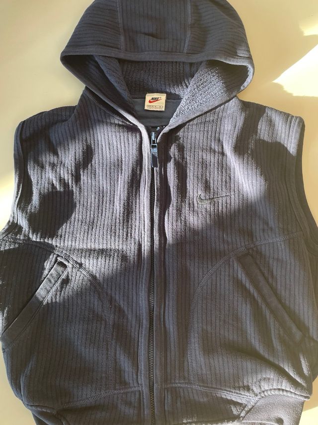 Felpa smanicate Nike con cappucciotaglia M