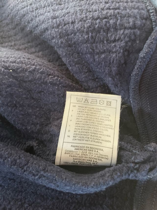 Felpa smanicate Nike con cappucciotaglia M