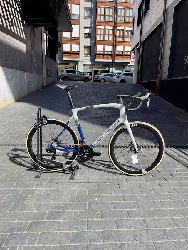 EDDY MERCKX 525
DURA-ACE di2