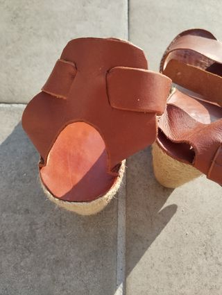 Sandalias cuñas esparto y piel