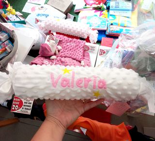 Cojín Caramelo Antivuelco Bebé Nombre Bordado