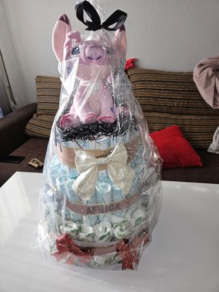 Pastel de pañales personalizados.