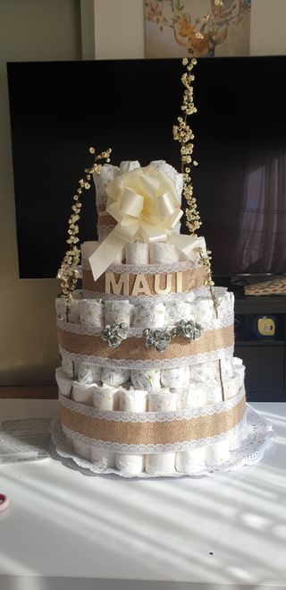 Pastel de pañales personalizados.