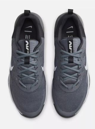 NIKE T 44.5
