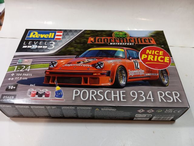 Porsche 911 934 RSR maqueta 1,24