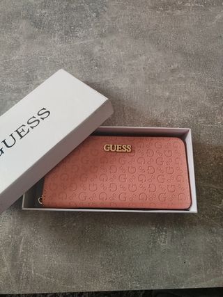Cartelera Guess 